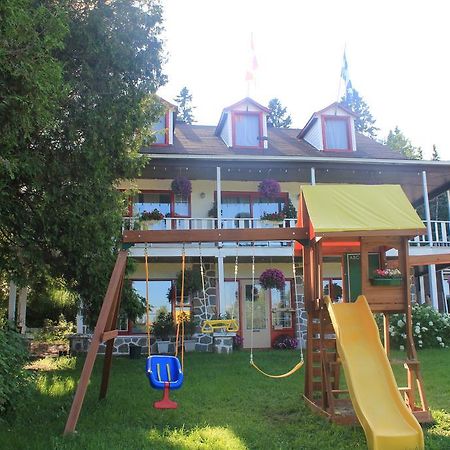 Motel Des Pays D'En Haut Val-David Exteriör bild